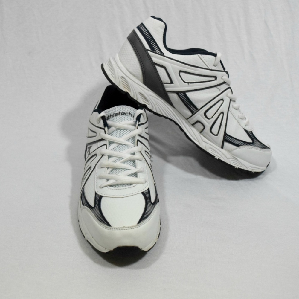 Dad Shoes // Chunky Sneakers